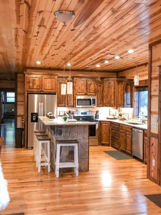 Stone Mountain Lodge 5000Sqft 6 Bed Game Room Pool Table Hot Tub 布罗肯鲍 外观 照片