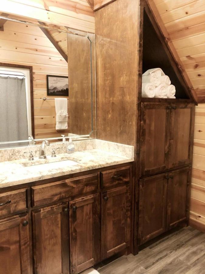 Stone Mountain Lodge 5000Sqft 6 Bed Game Room Pool Table Hot Tub 布罗肯鲍 外观 照片