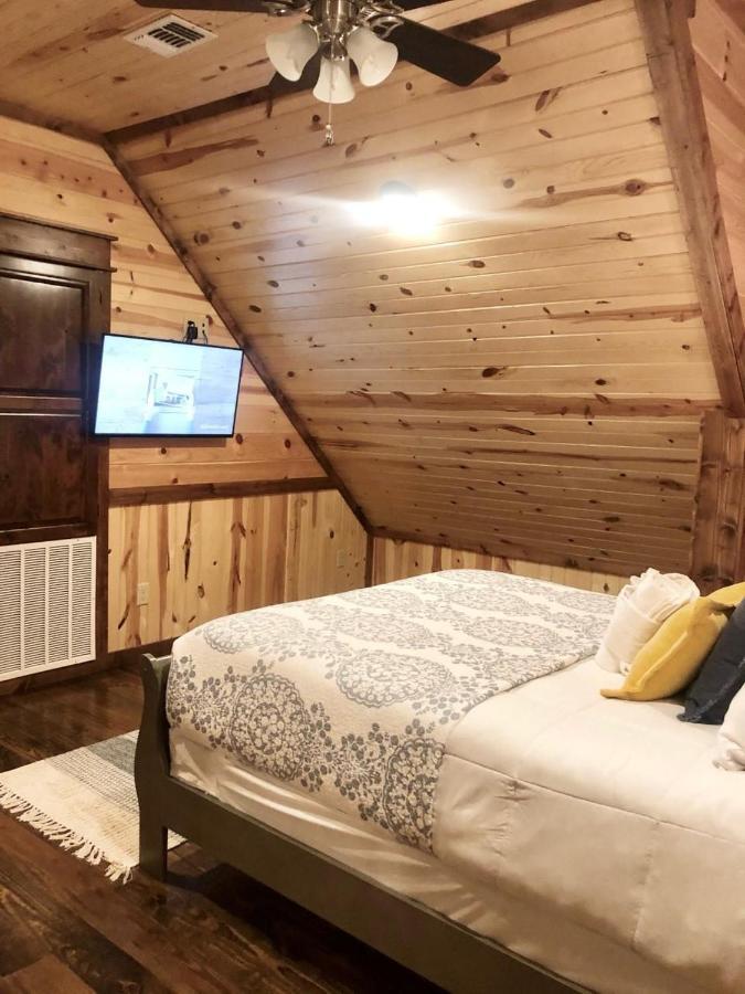 Stone Mountain Lodge 5000Sqft 6 Bed Game Room Pool Table Hot Tub 布罗肯鲍 外观 照片