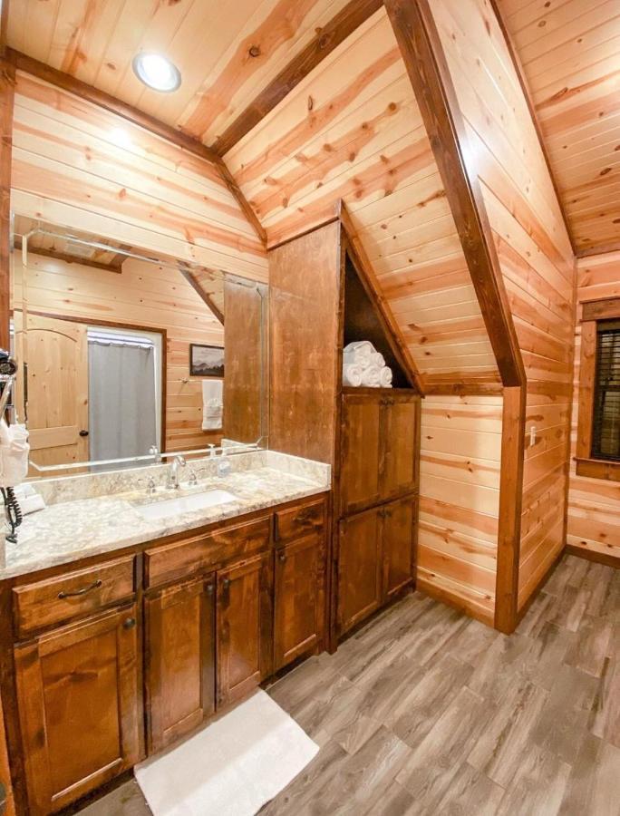 Stone Mountain Lodge 5000Sqft 6 Bed Game Room Pool Table Hot Tub 布罗肯鲍 外观 照片
