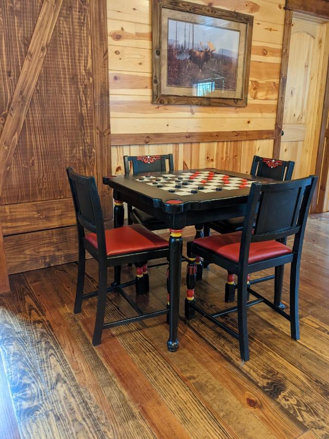 Stone Mountain Lodge 5000Sqft 6 Bed Game Room Pool Table Hot Tub 布罗肯鲍 外观 照片