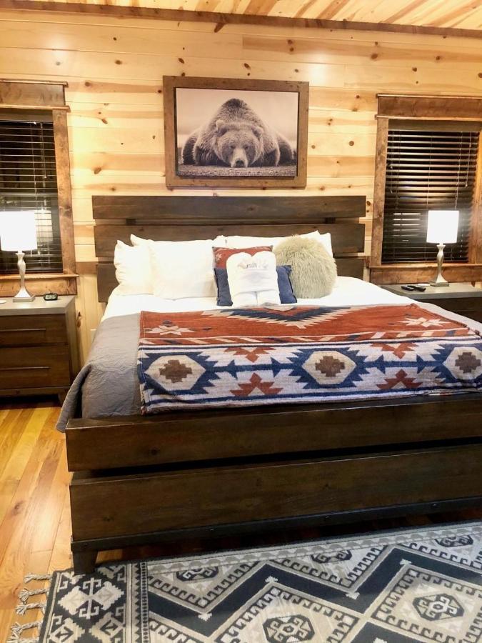 Stone Mountain Lodge 5000Sqft 6 Bed Game Room Pool Table Hot Tub 布罗肯鲍 外观 照片
