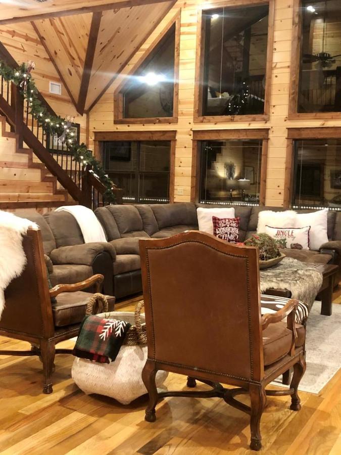 Stone Mountain Lodge 5000Sqft 6 Bed Game Room Pool Table Hot Tub 布罗肯鲍 外观 照片