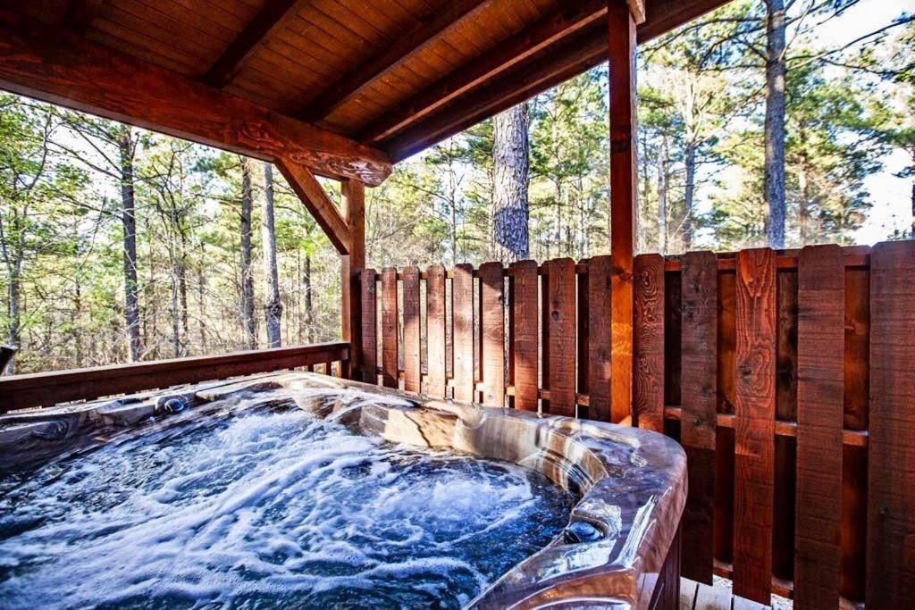 Stone Mountain Lodge 5000Sqft 6 Bed Game Room Pool Table Hot Tub 布罗肯鲍 外观 照片