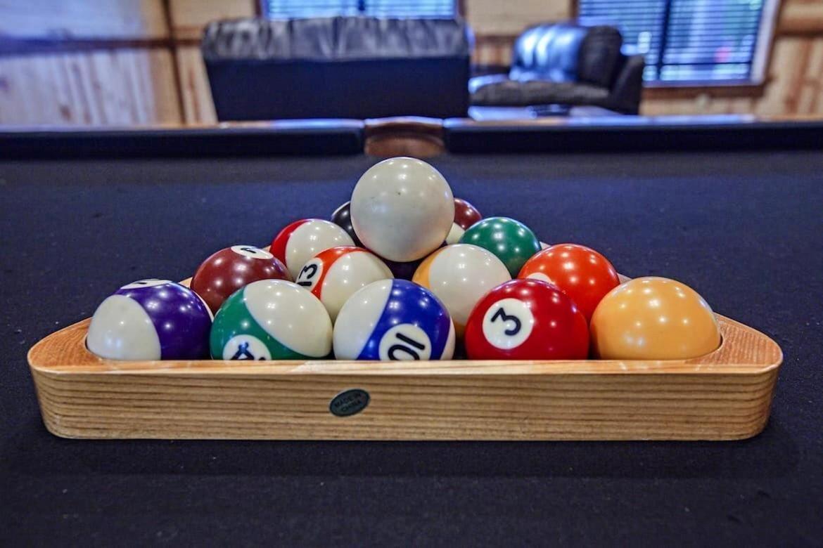 Stone Mountain Lodge 5000Sqft 6 Bed Game Room Pool Table Hot Tub 布罗肯鲍 外观 照片